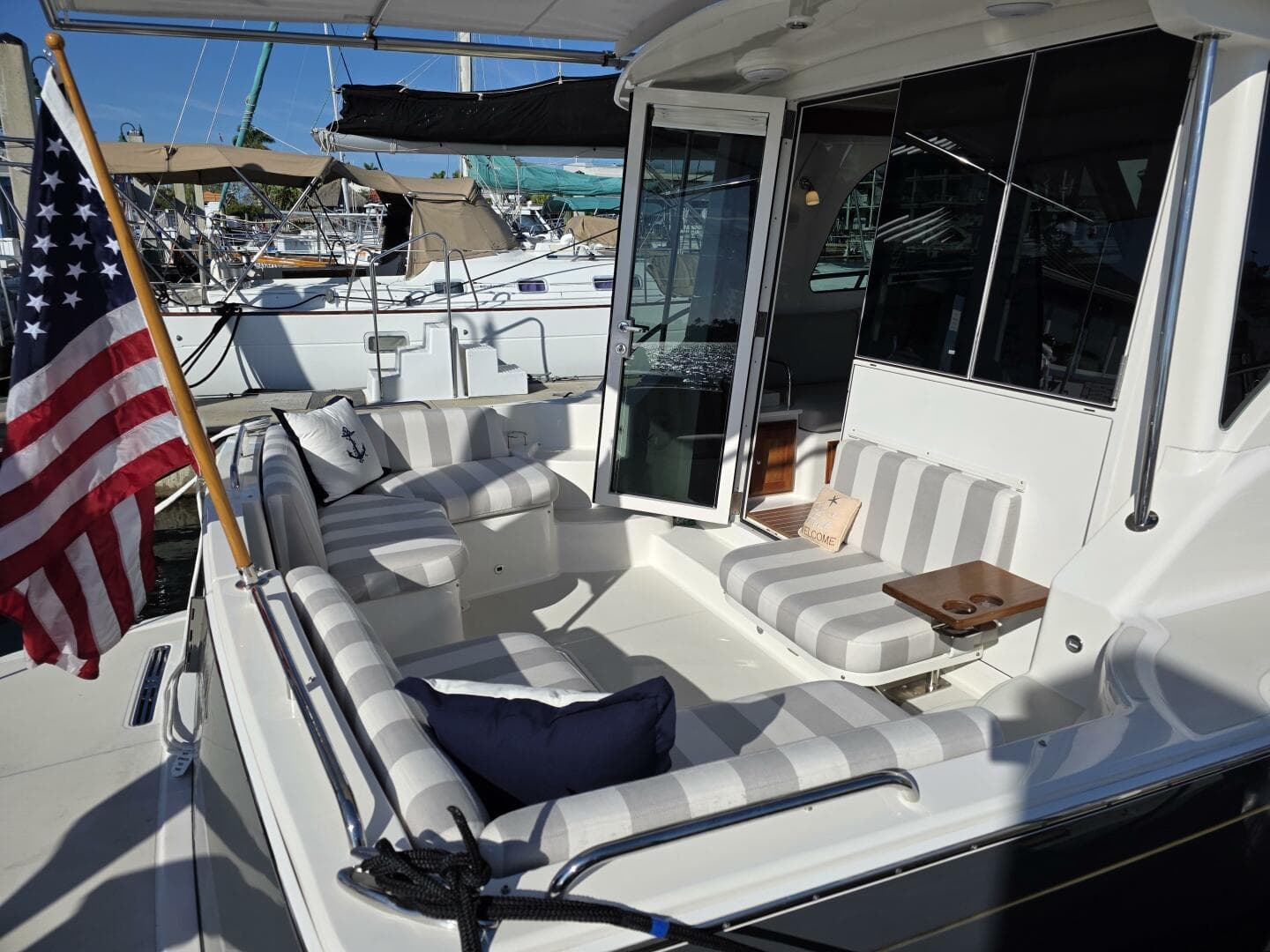 2022 Back Cove 372 — photo 5