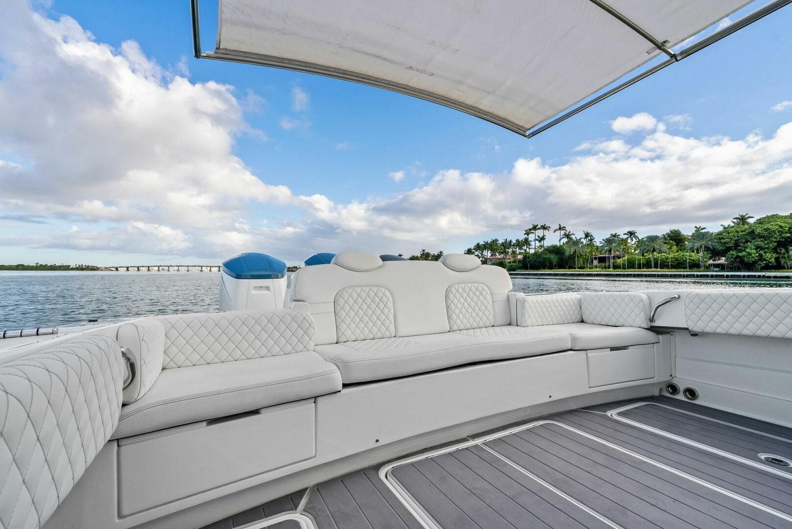 2023 Hcb 42 Lujo — photo 15