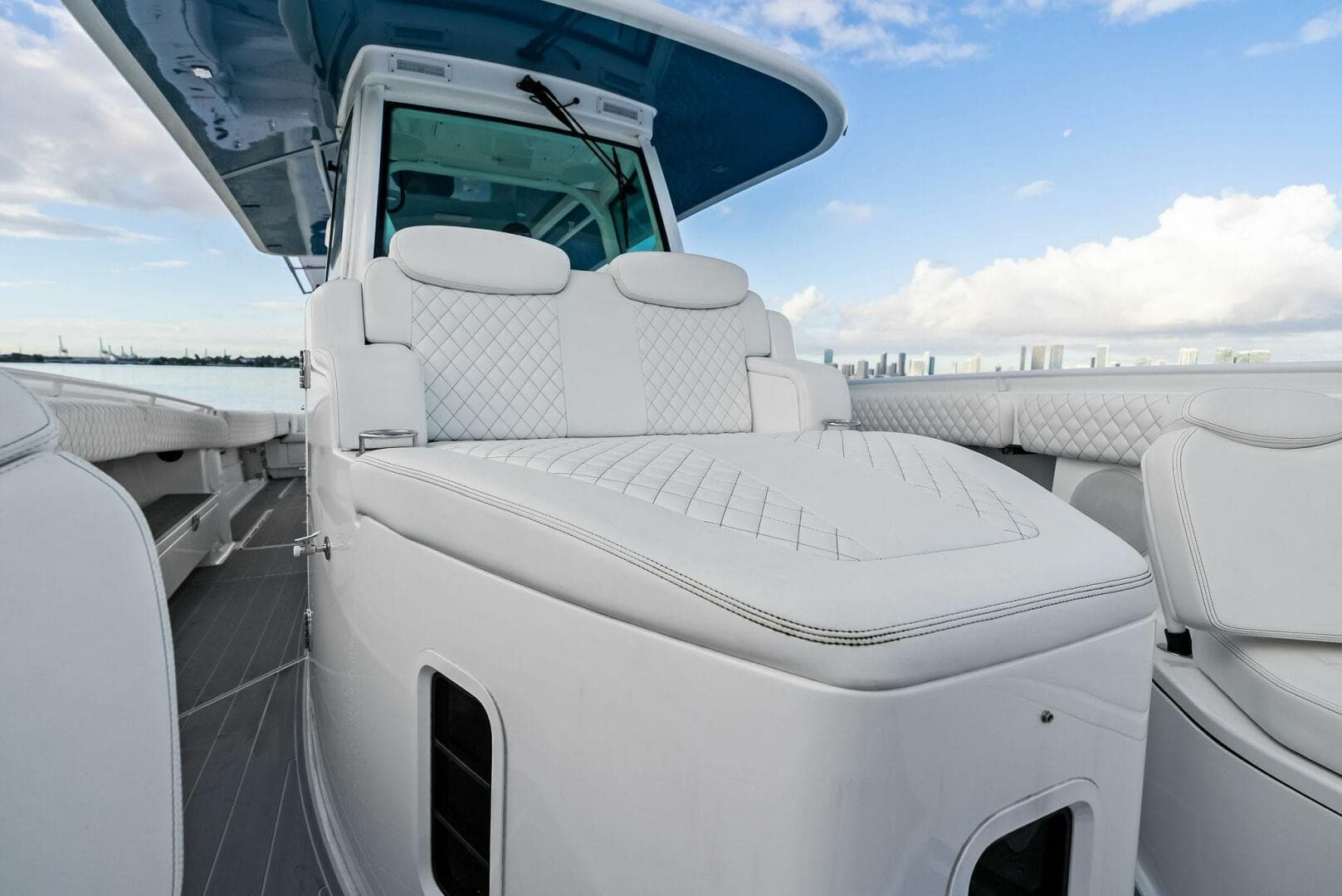 2023 Hcb 42 Lujo — photo 32