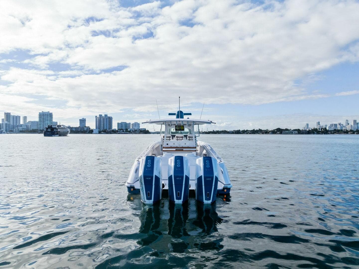 2023 Hcb 42 Lujo — photo 6