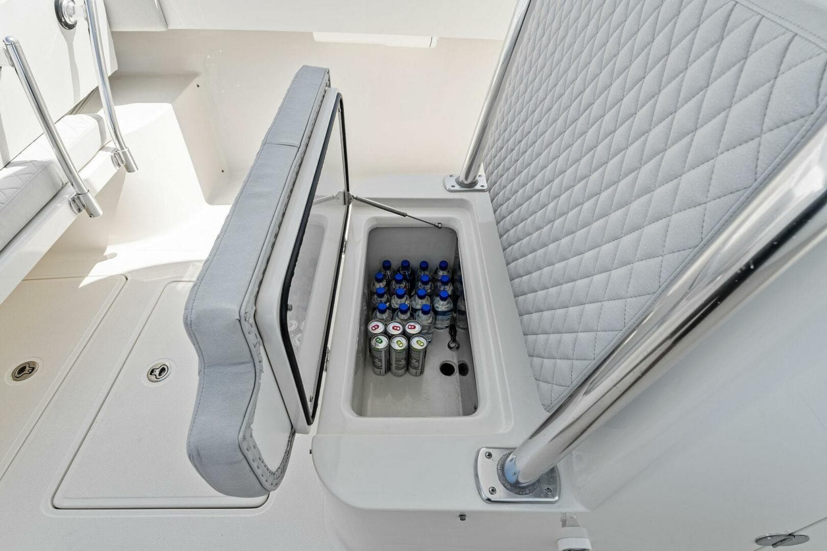 2015 Bahama 41 — photo 48