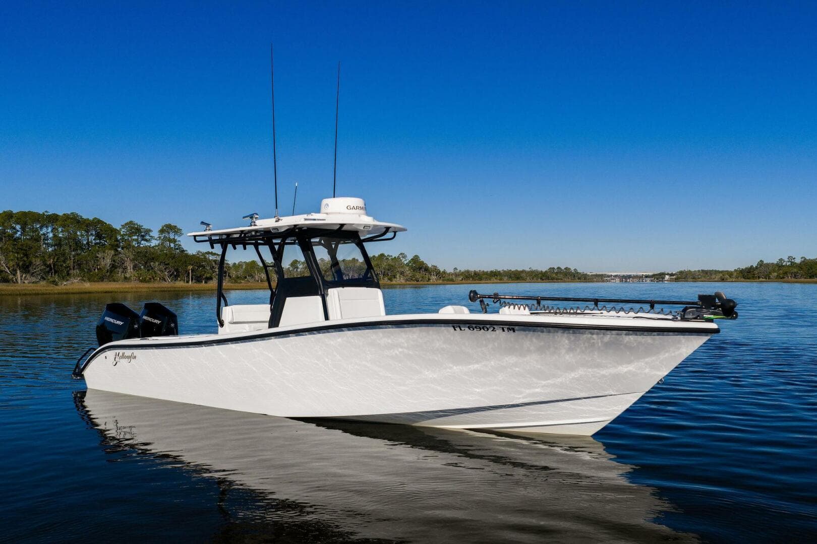 2023 Yellowfin 32 Offshore — photo 2