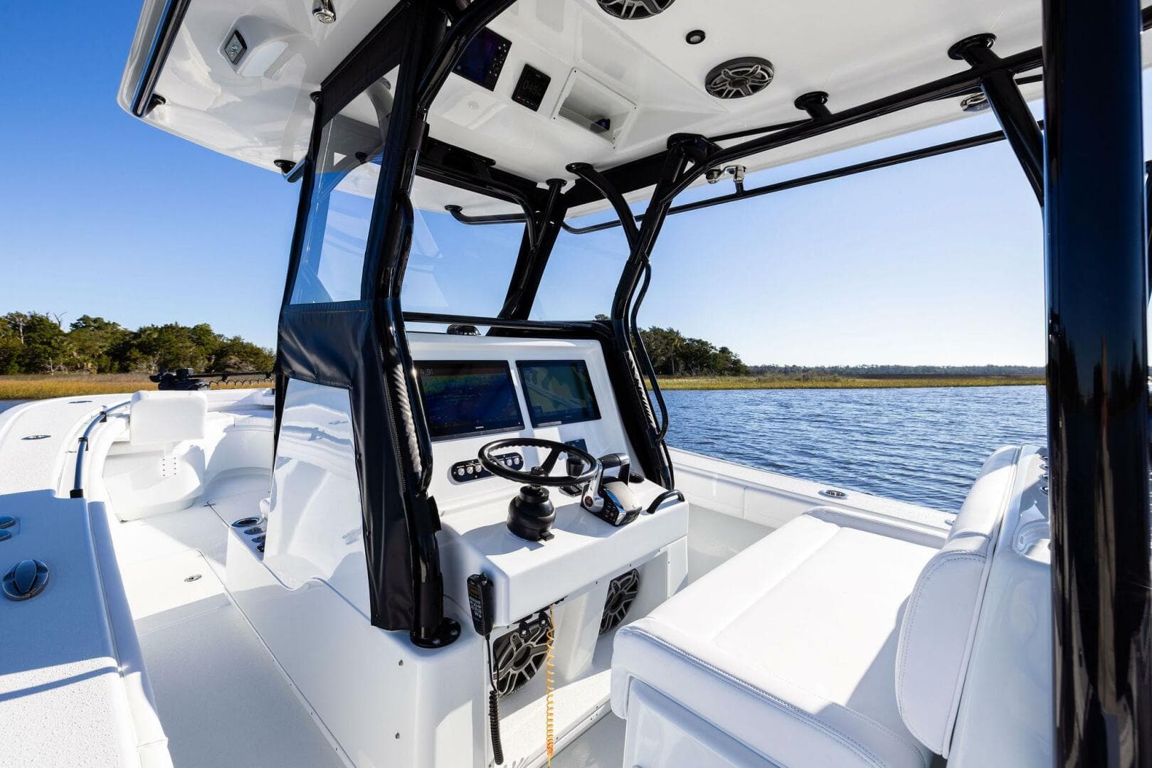 2023 Yellowfin 32 Offshore — photo 40