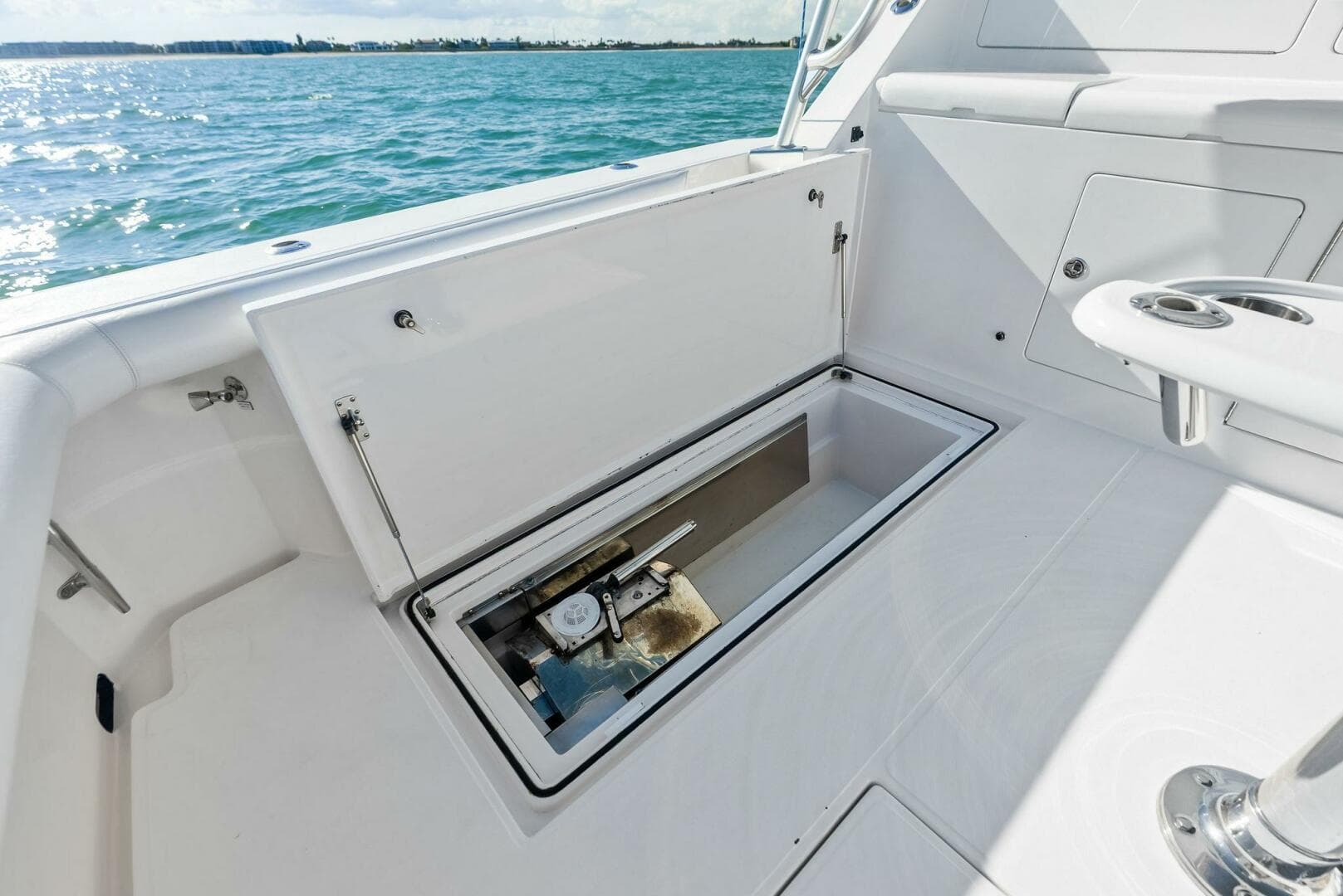 2006 Cabo 45 Express — photo 20