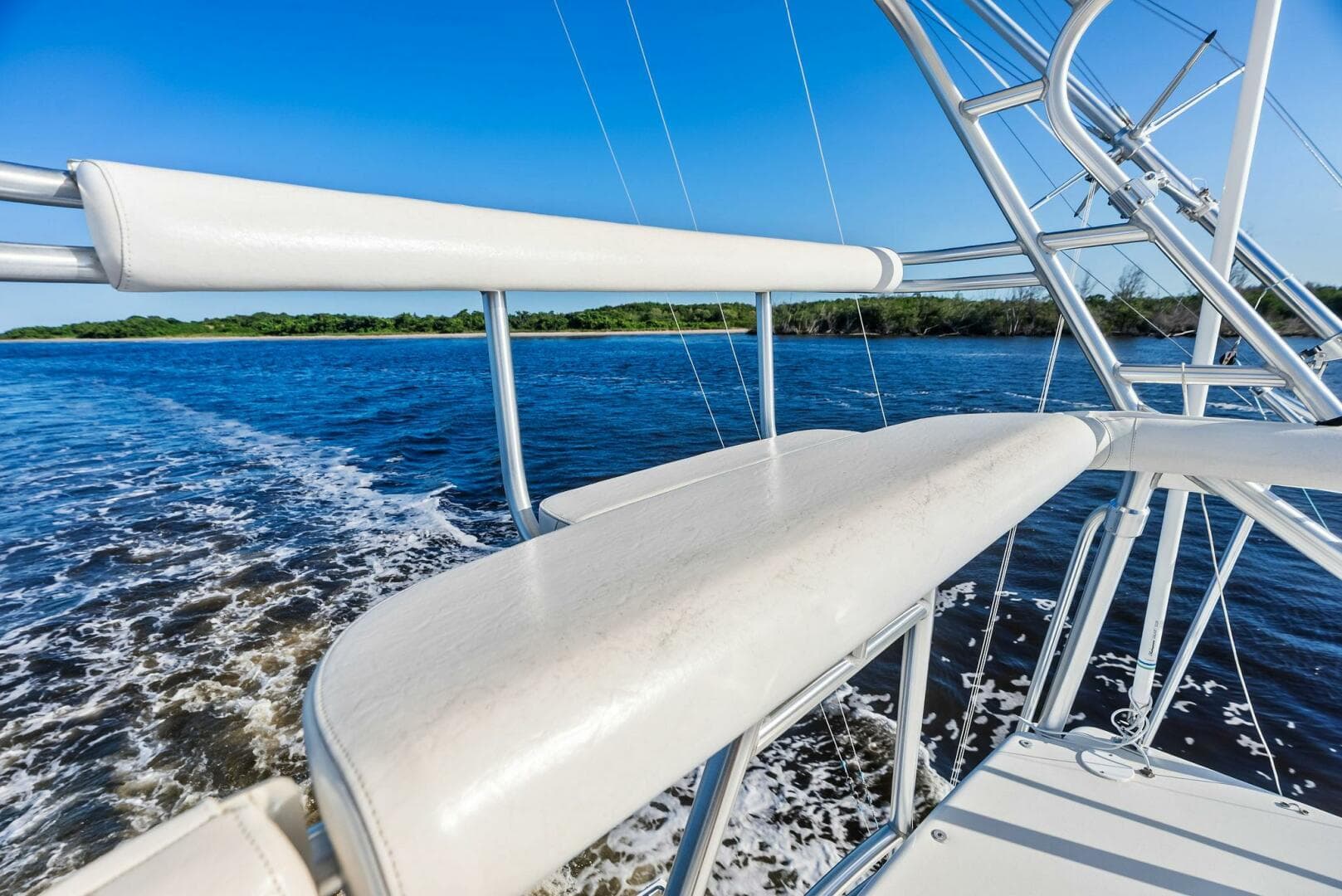 2006 Cabo 45 Express — photo 16