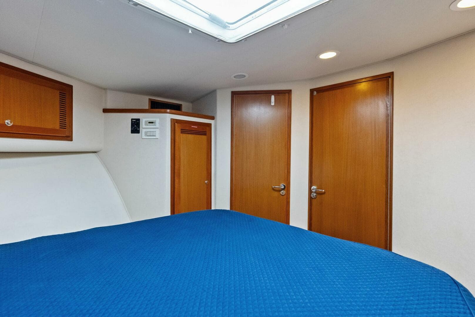 2006 Cabo 45 Express — photo 41