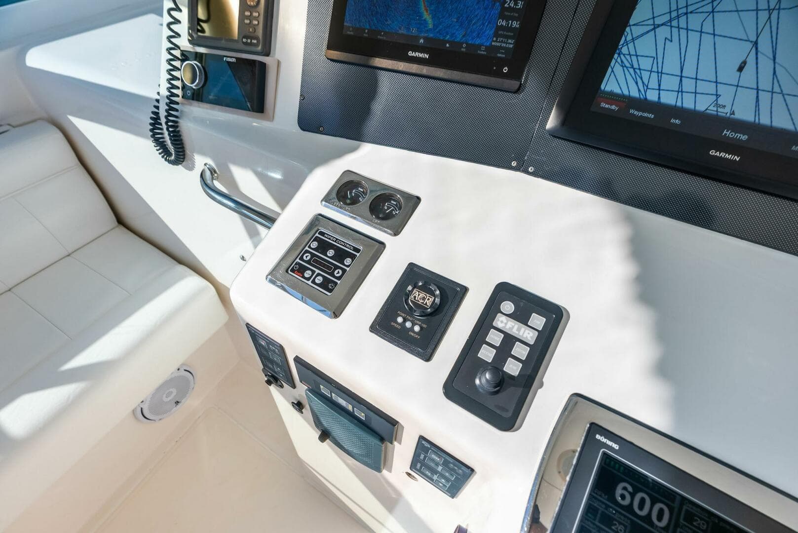 2006 Cabo 45 Express — photo 29