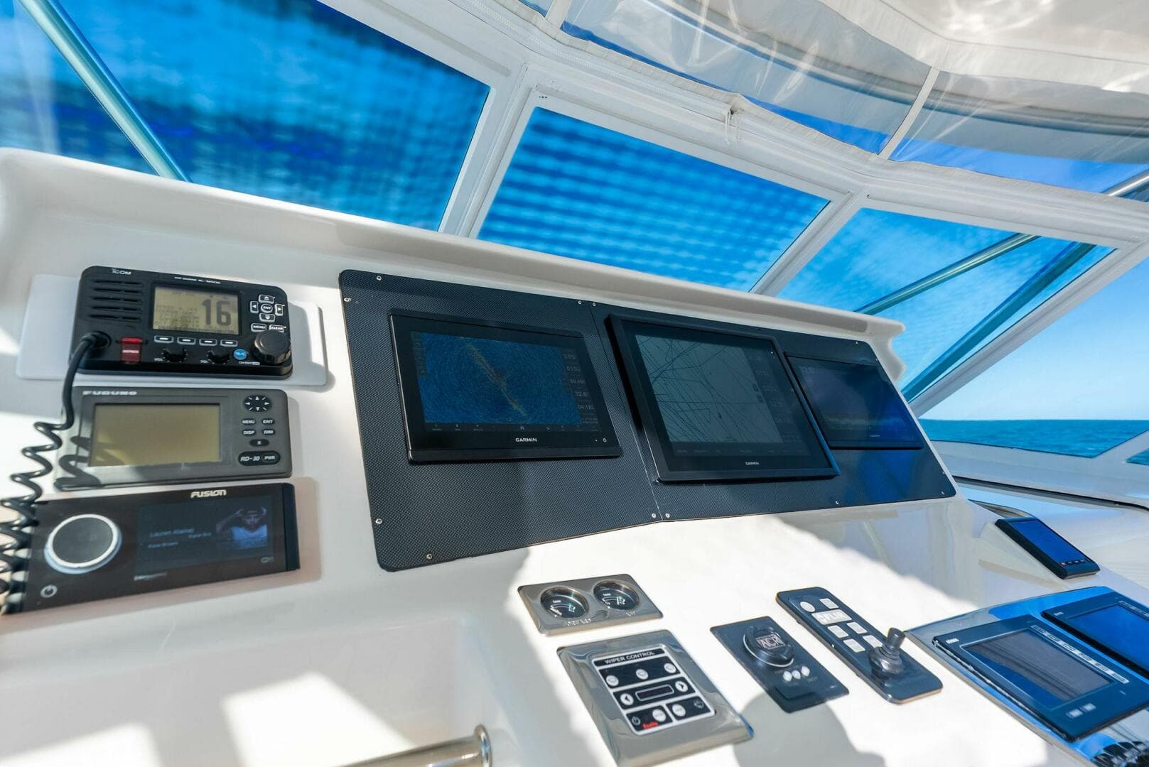 2006 Cabo 45 Express — photo 28