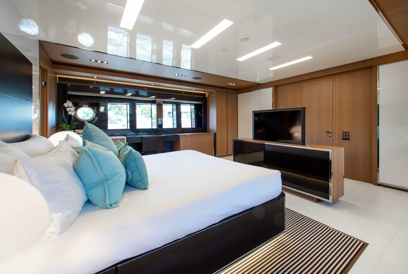 2014 Riva Mythos — photo 55