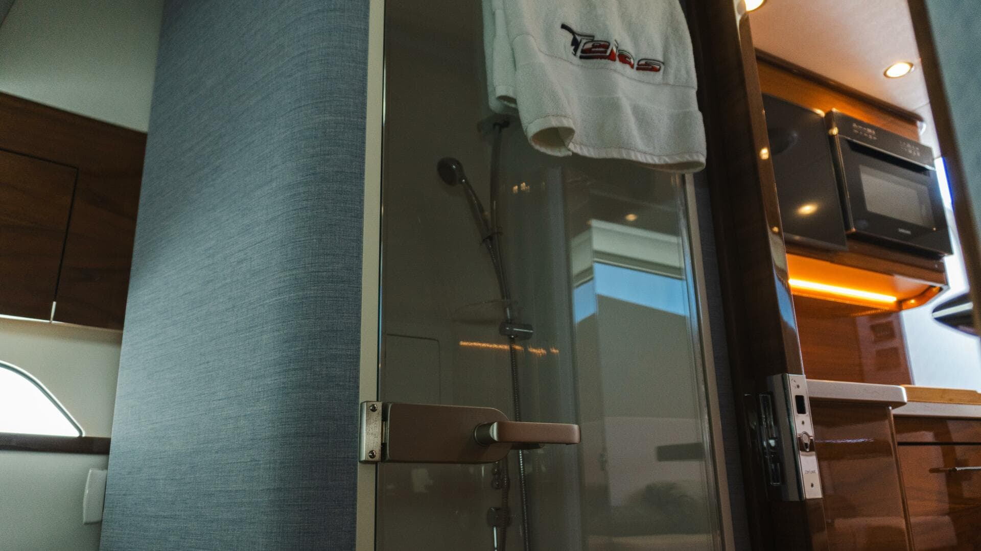 2024 Valhalla Boatworks V-55 — photo 12