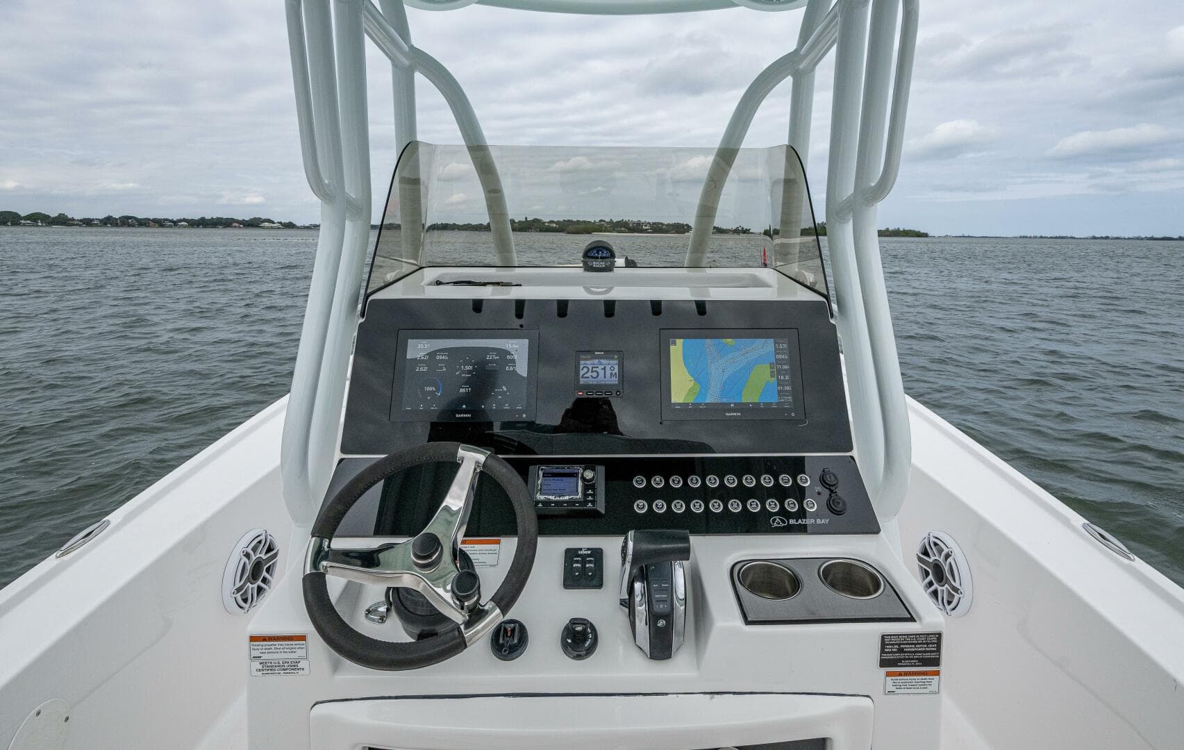 2022 Blazer Bay 2700 Hybrid — photo 3