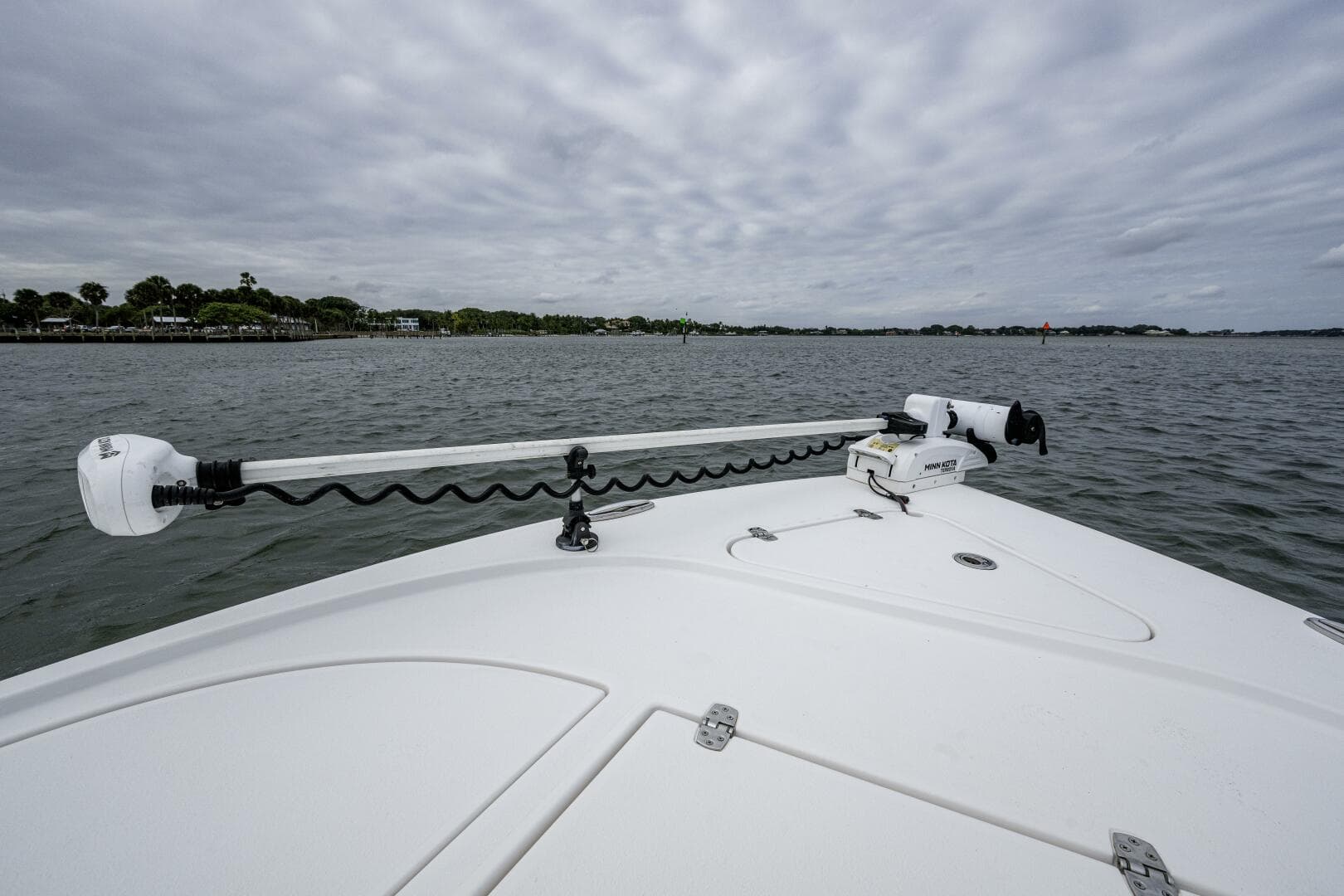 2022 Blazer Bay 2700 Hybrid — photo 10