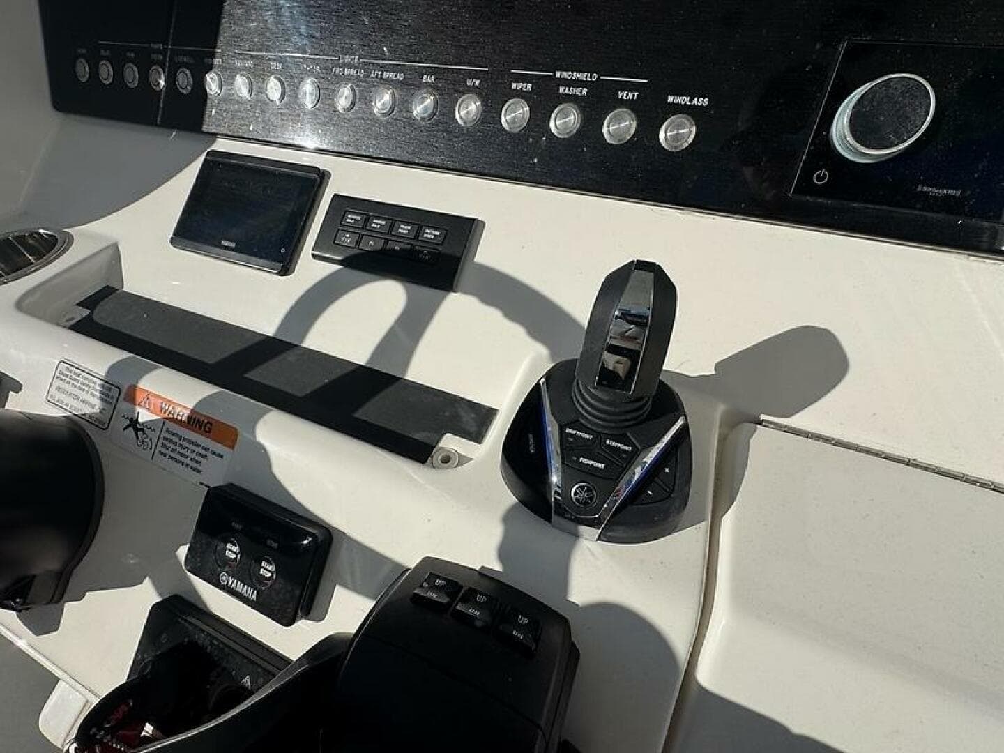 2022 Regulator 31 FS — photo 23