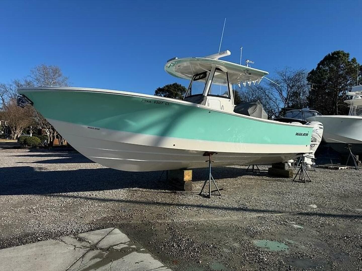 2022 Regulator 31 FS — photo 2