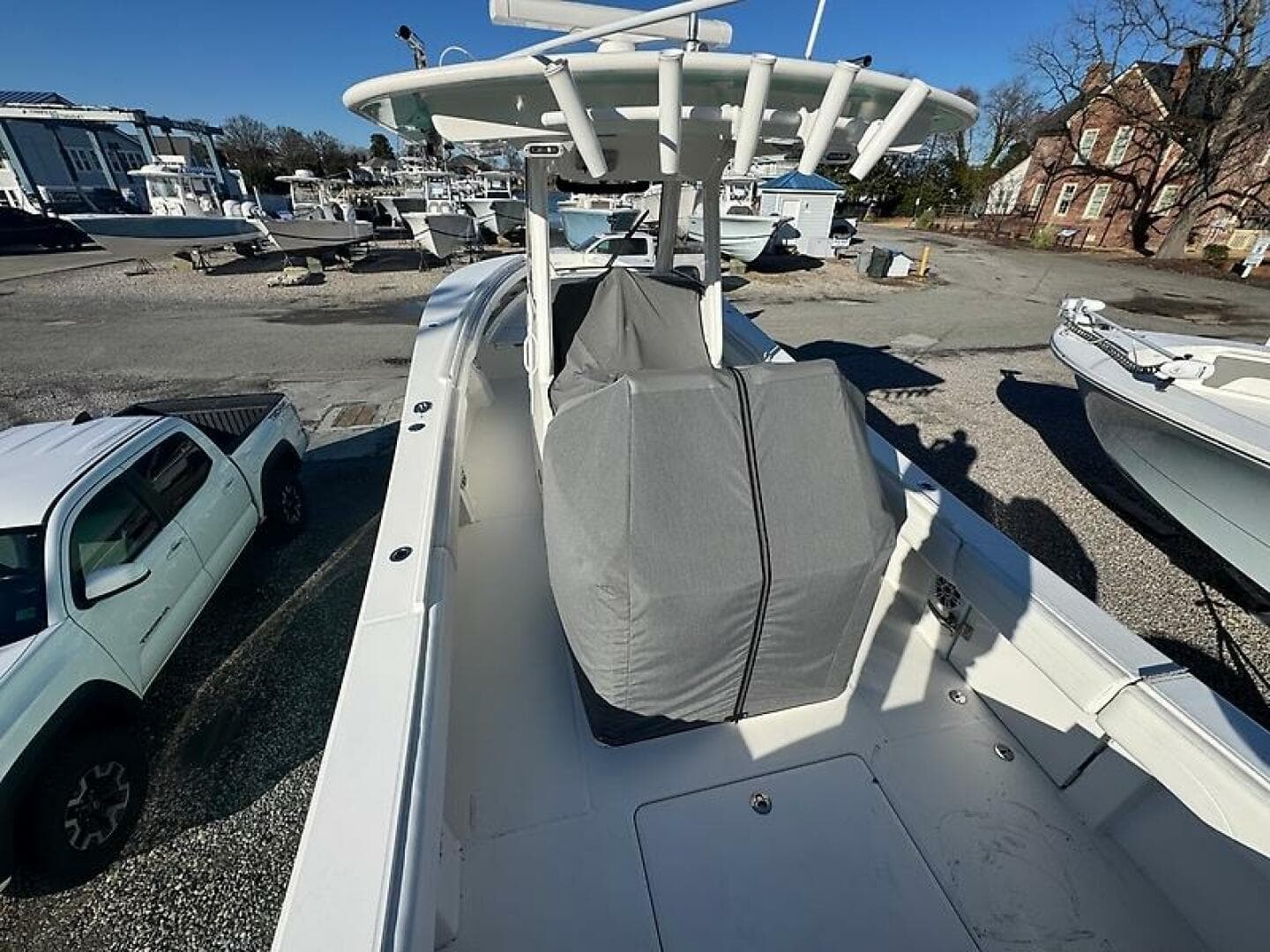 2022 Regulator 31 FS — photo 15