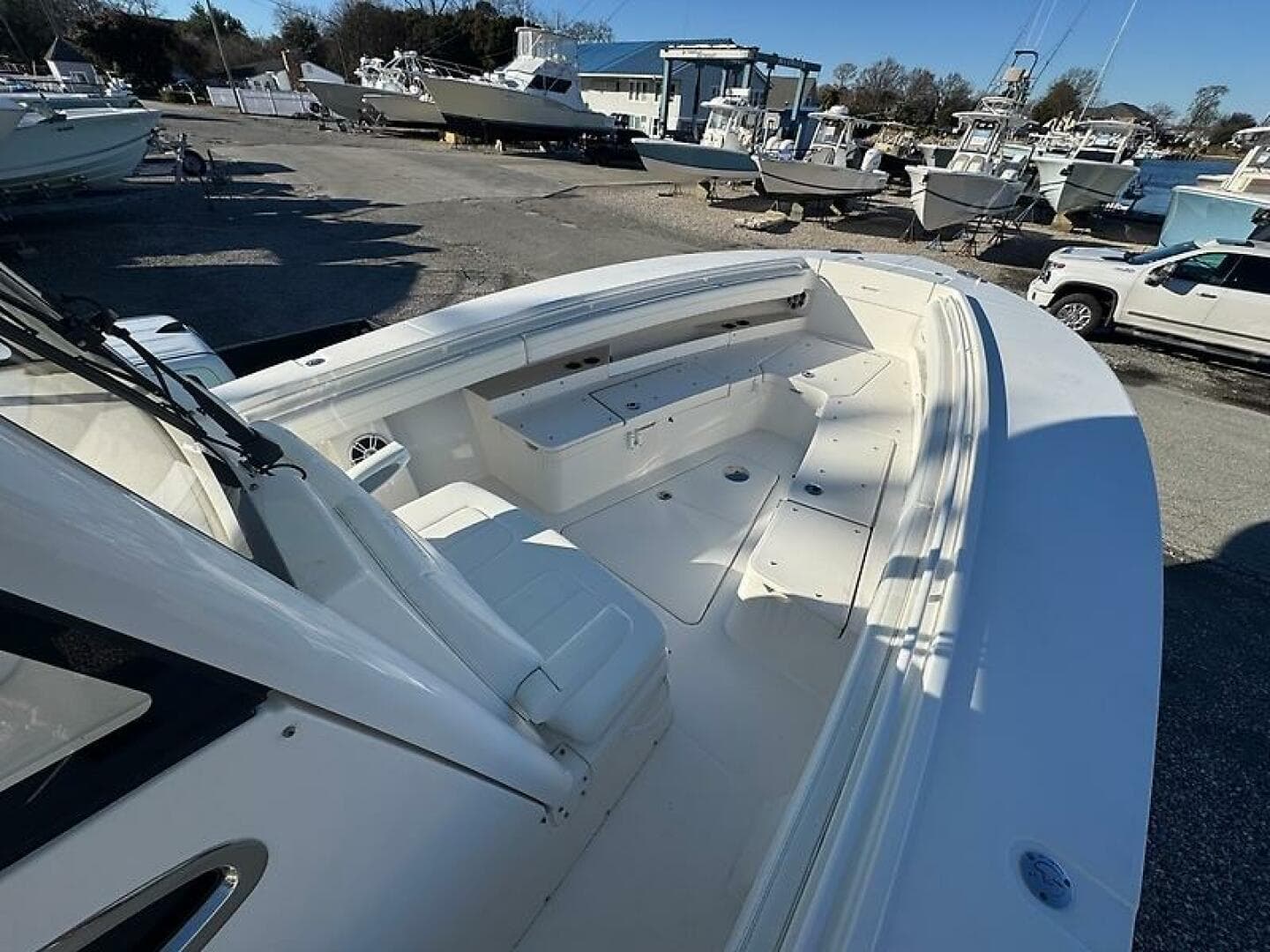 2022 Regulator 31 FS — photo 18