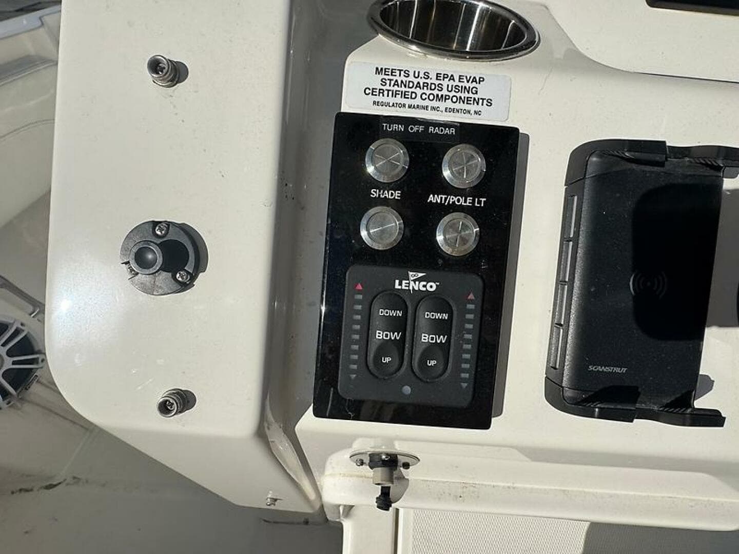 2022 Regulator 31 FS — photo 21