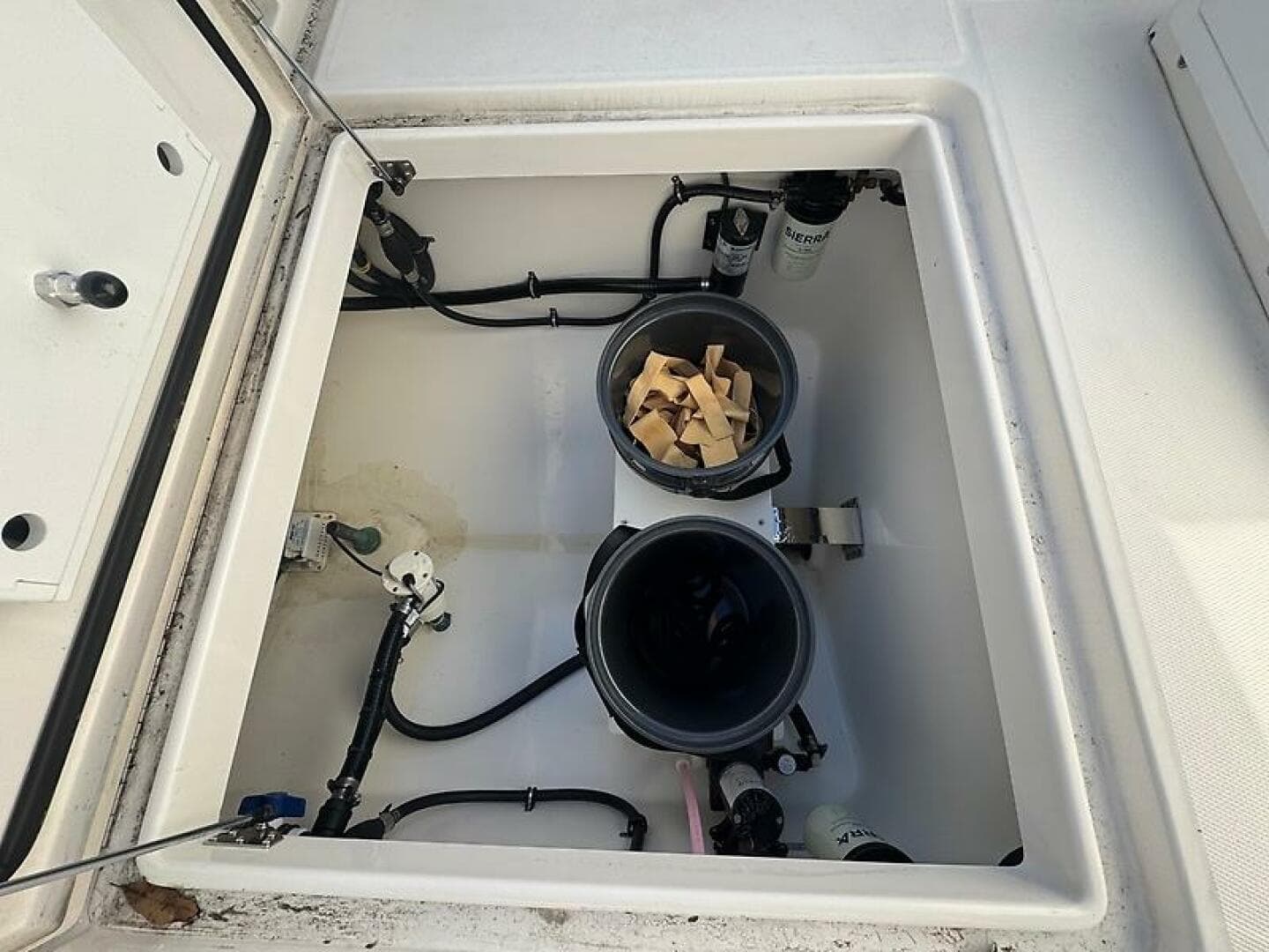 2022 Regulator 31 FS — photo 28