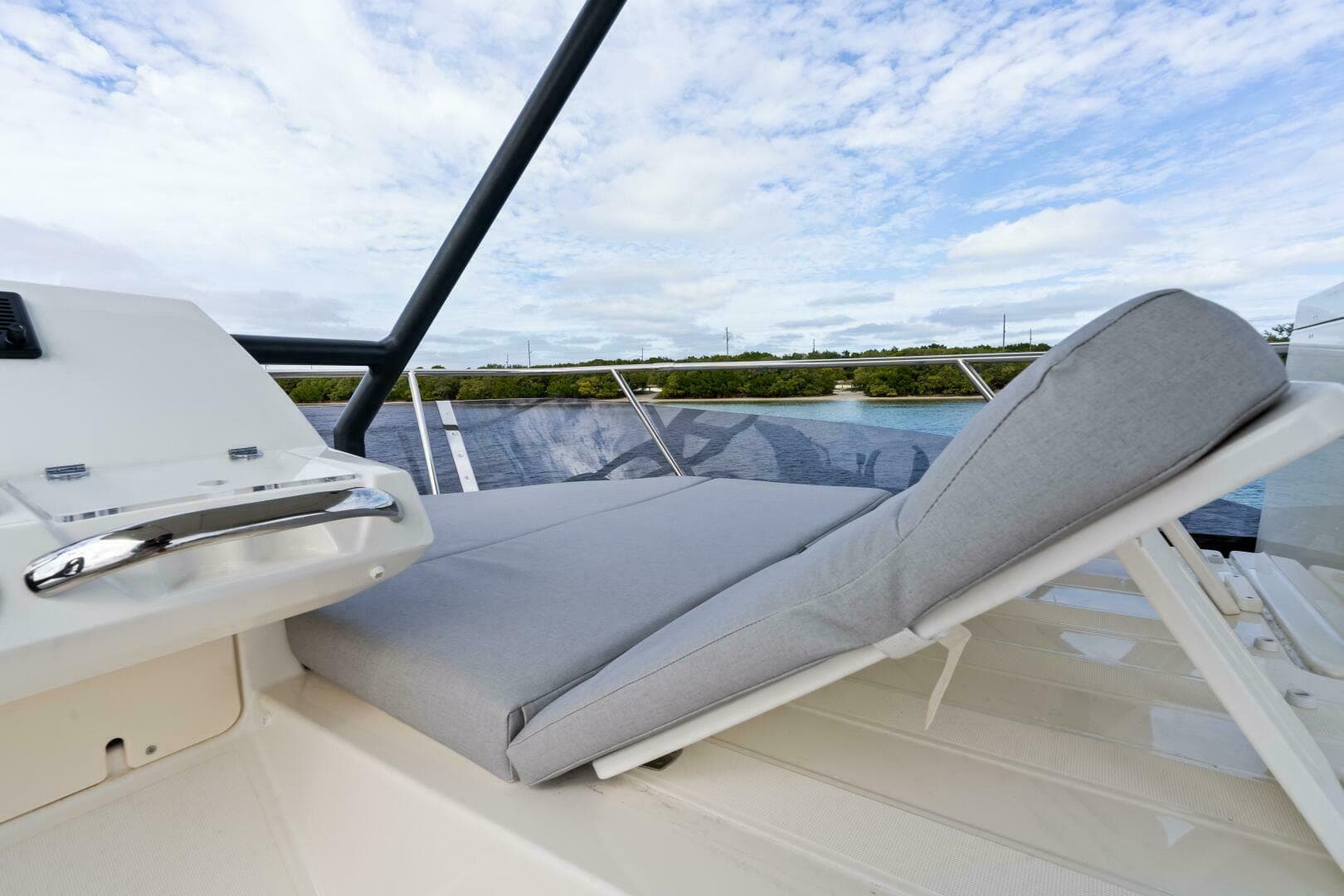 2024 Prestige 420 Flybridge — photo 49