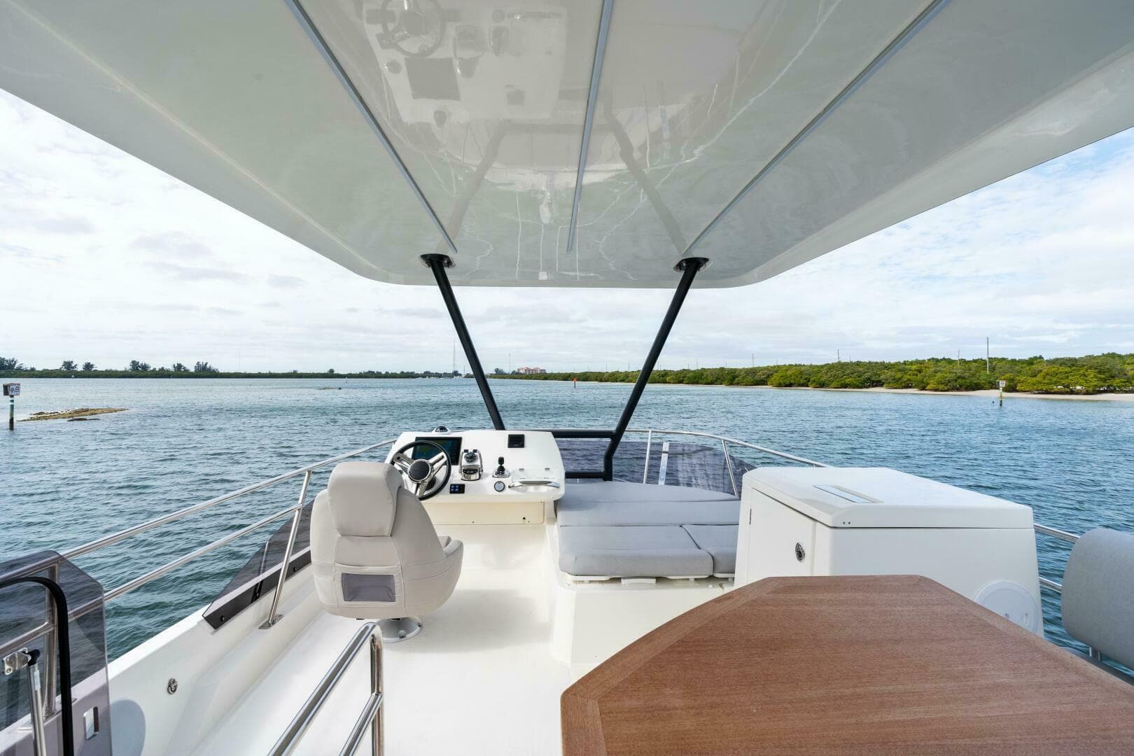 2024 Prestige 420 Flybridge — photo 4