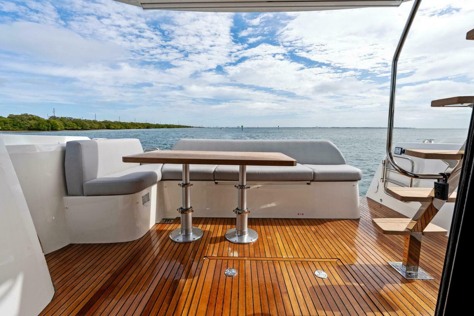 2024 Prestige 420 Flybridge — photo 32