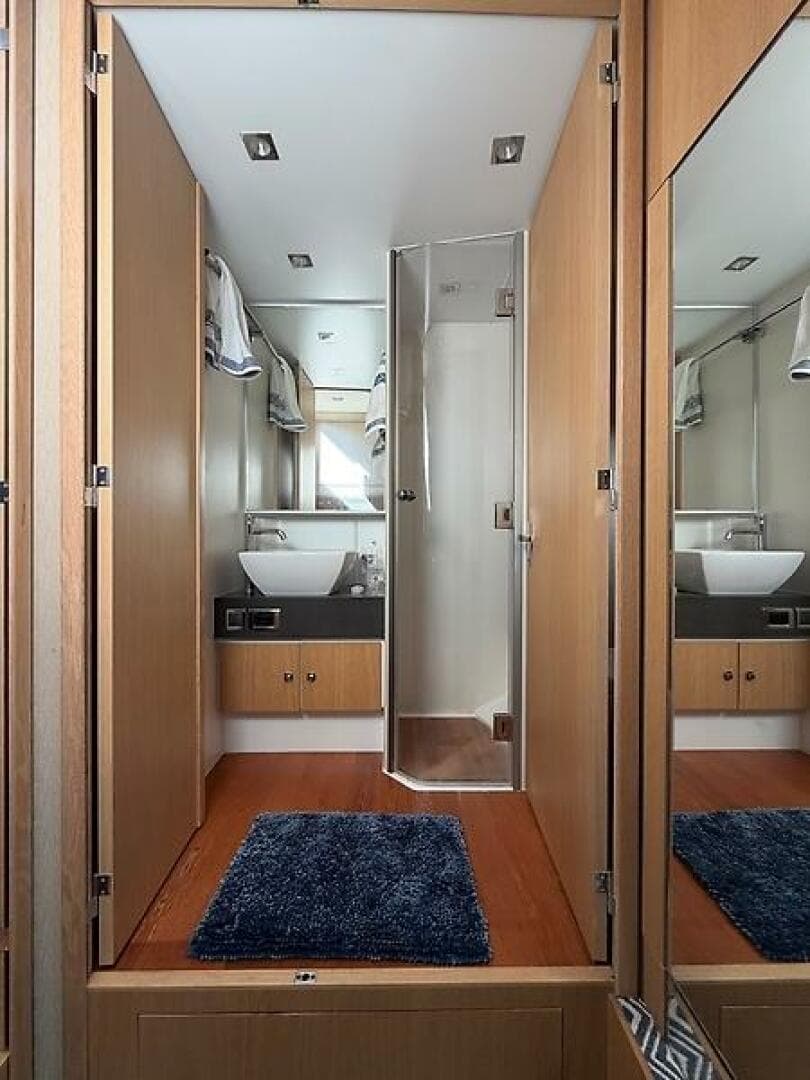 2015 Fairline Squadron 42 — photo 30