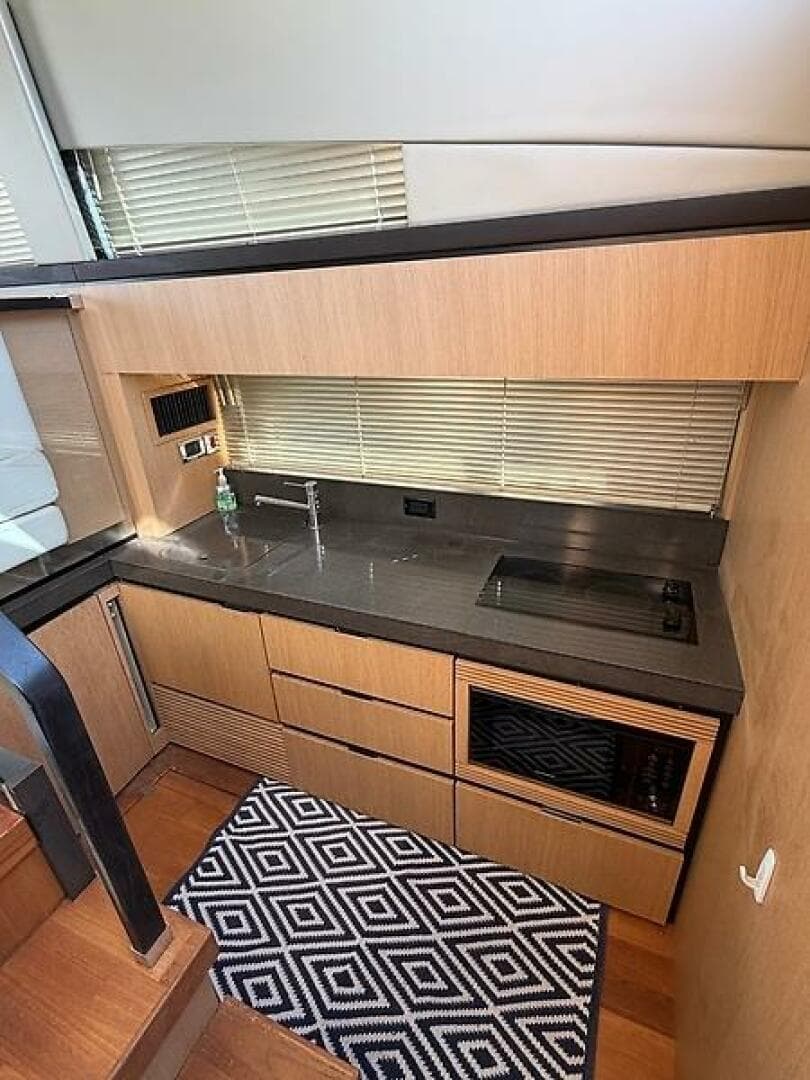 2015 Fairline Squadron 42 — photo 32