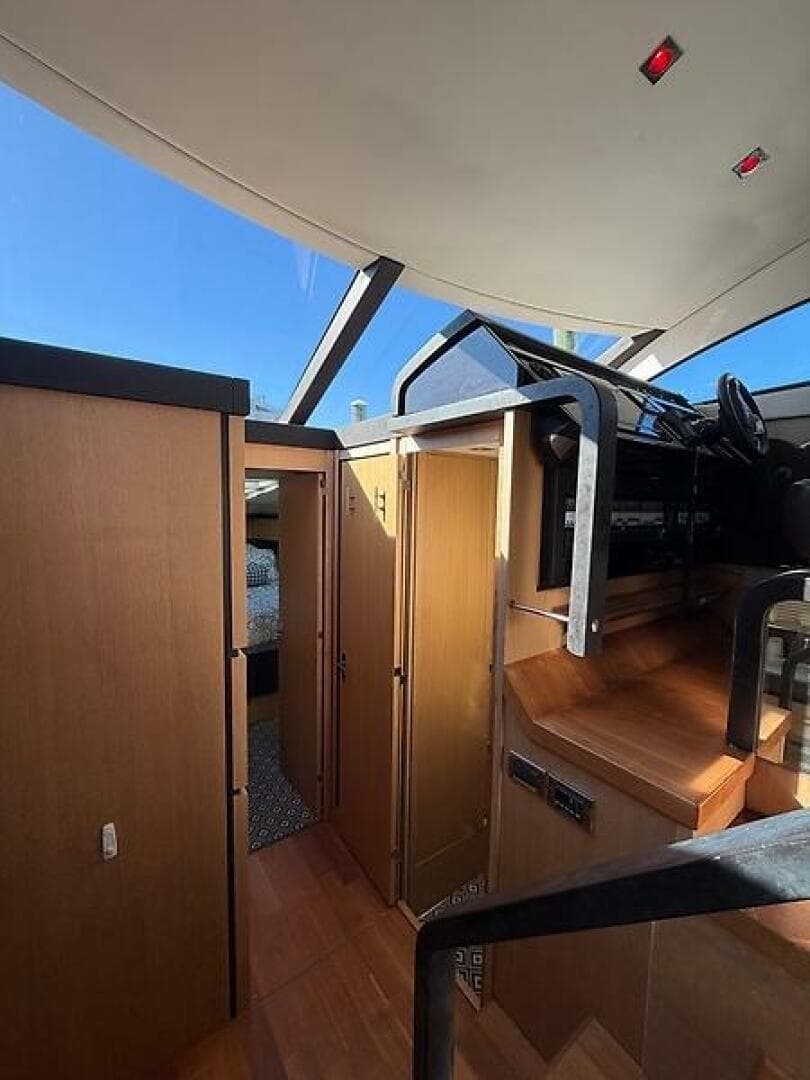 2015 Fairline Squadron 42 — photo 31