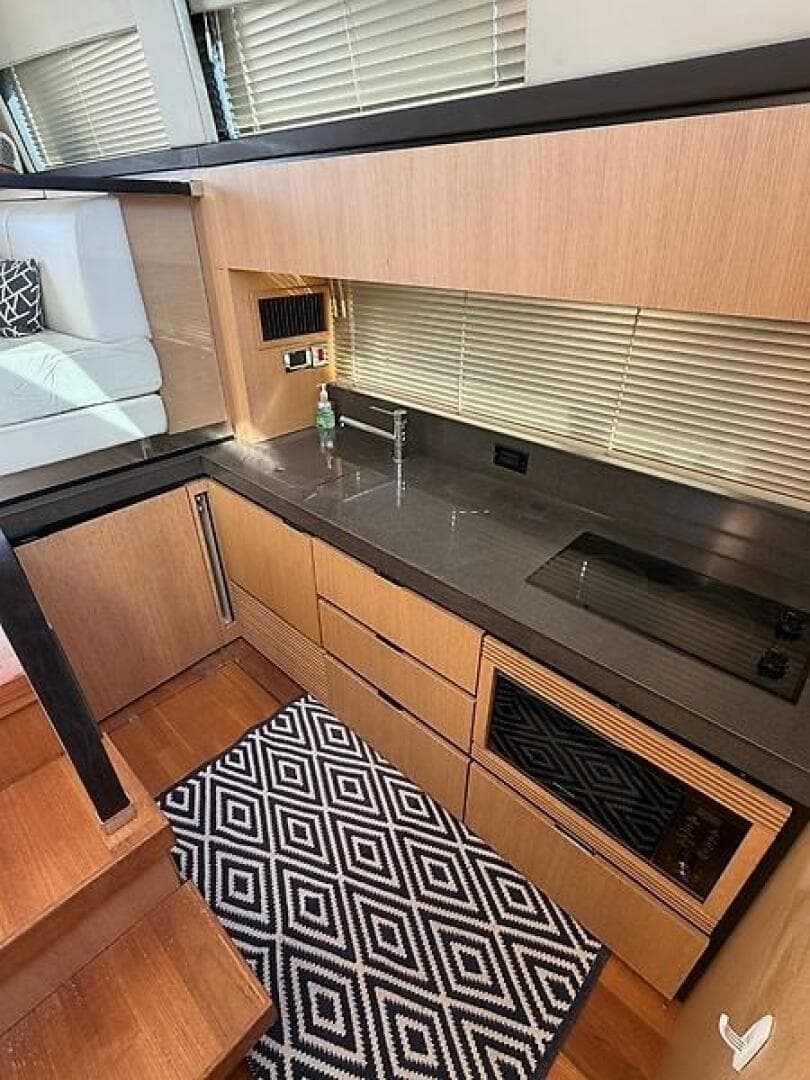 2015 Fairline Squadron 42 — photo 33