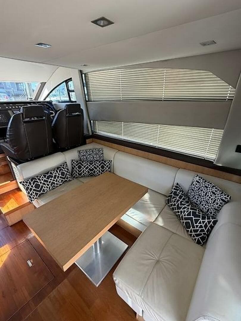 2015 Fairline Squadron 42 — photo 19