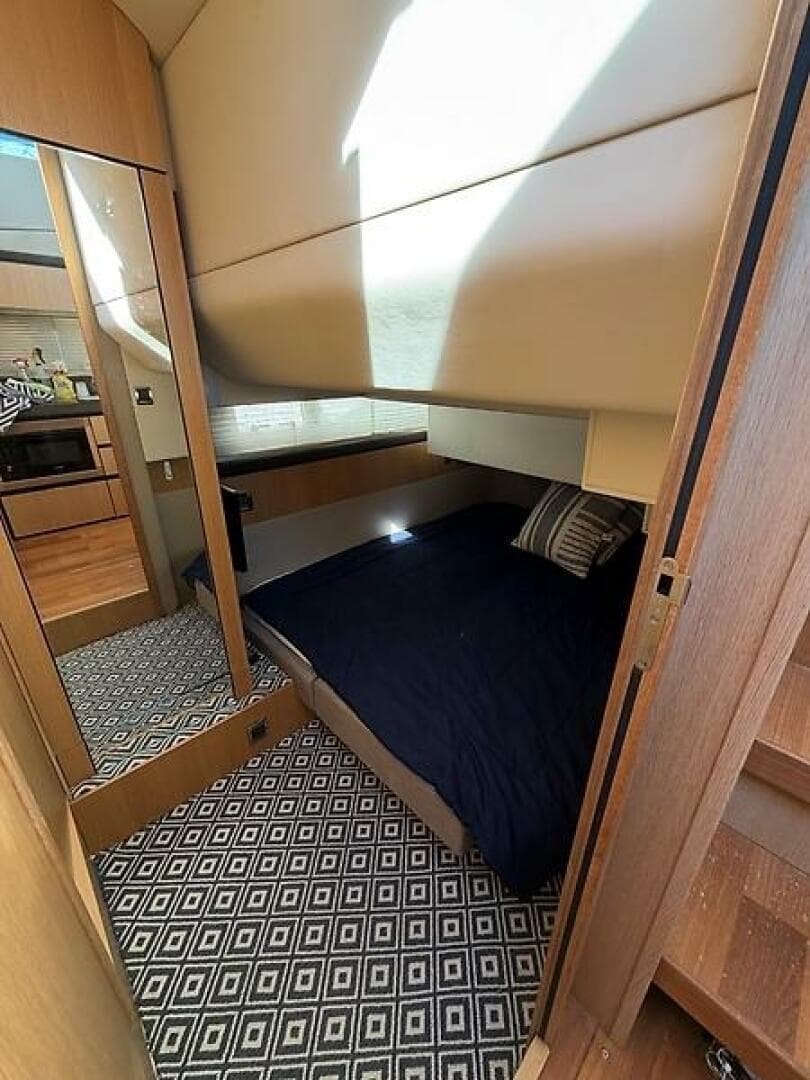 2015 Fairline Squadron 42 — photo 28