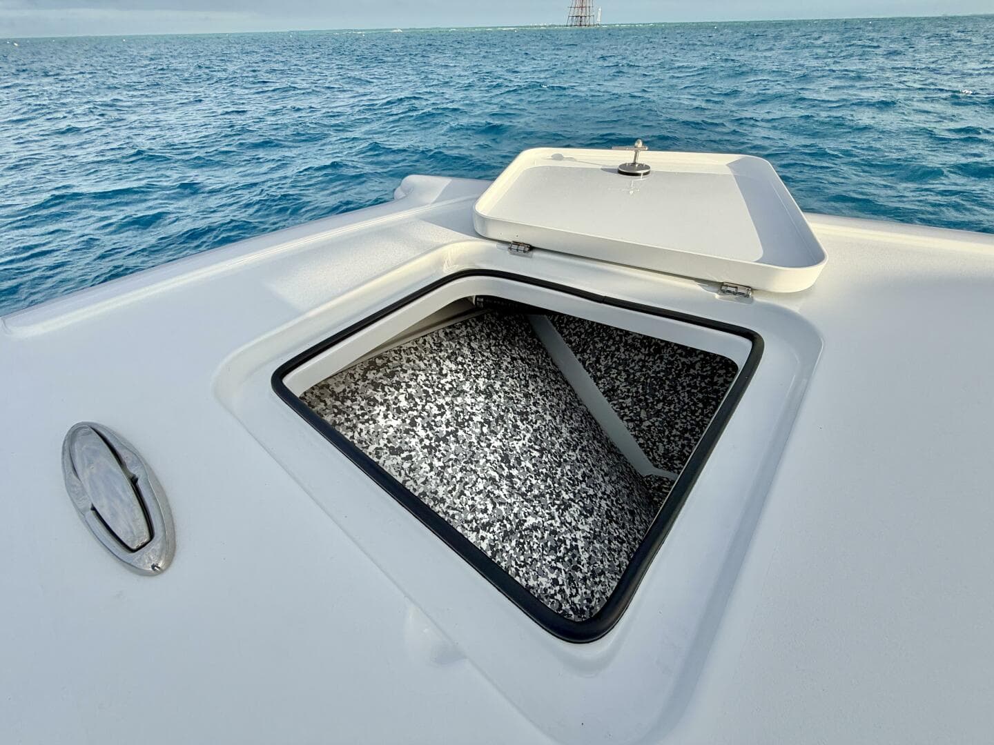 2024 Freeman 37 — photo 21