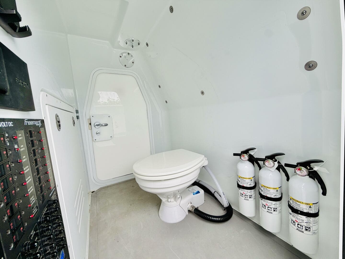 2024 Freeman 37 — photo 26