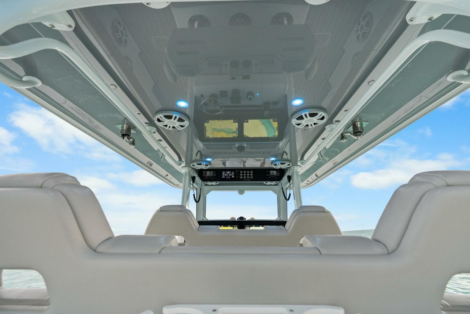 2023 Freeman 47 — photo 31