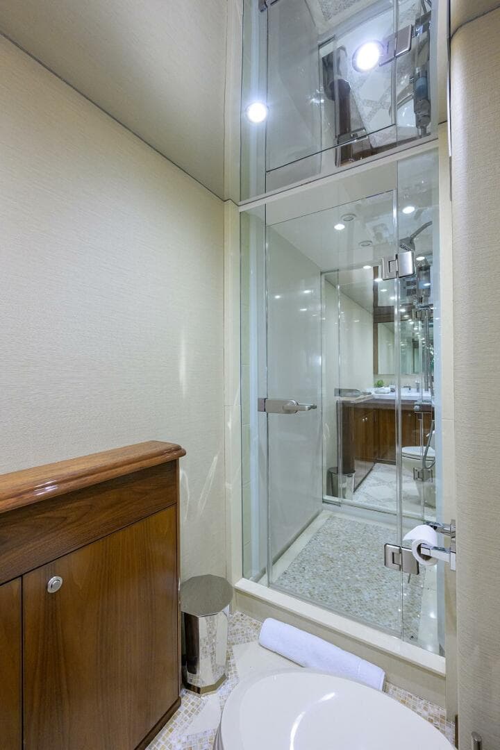 2017 Viking 92 Enclosed Bridge — photo 51