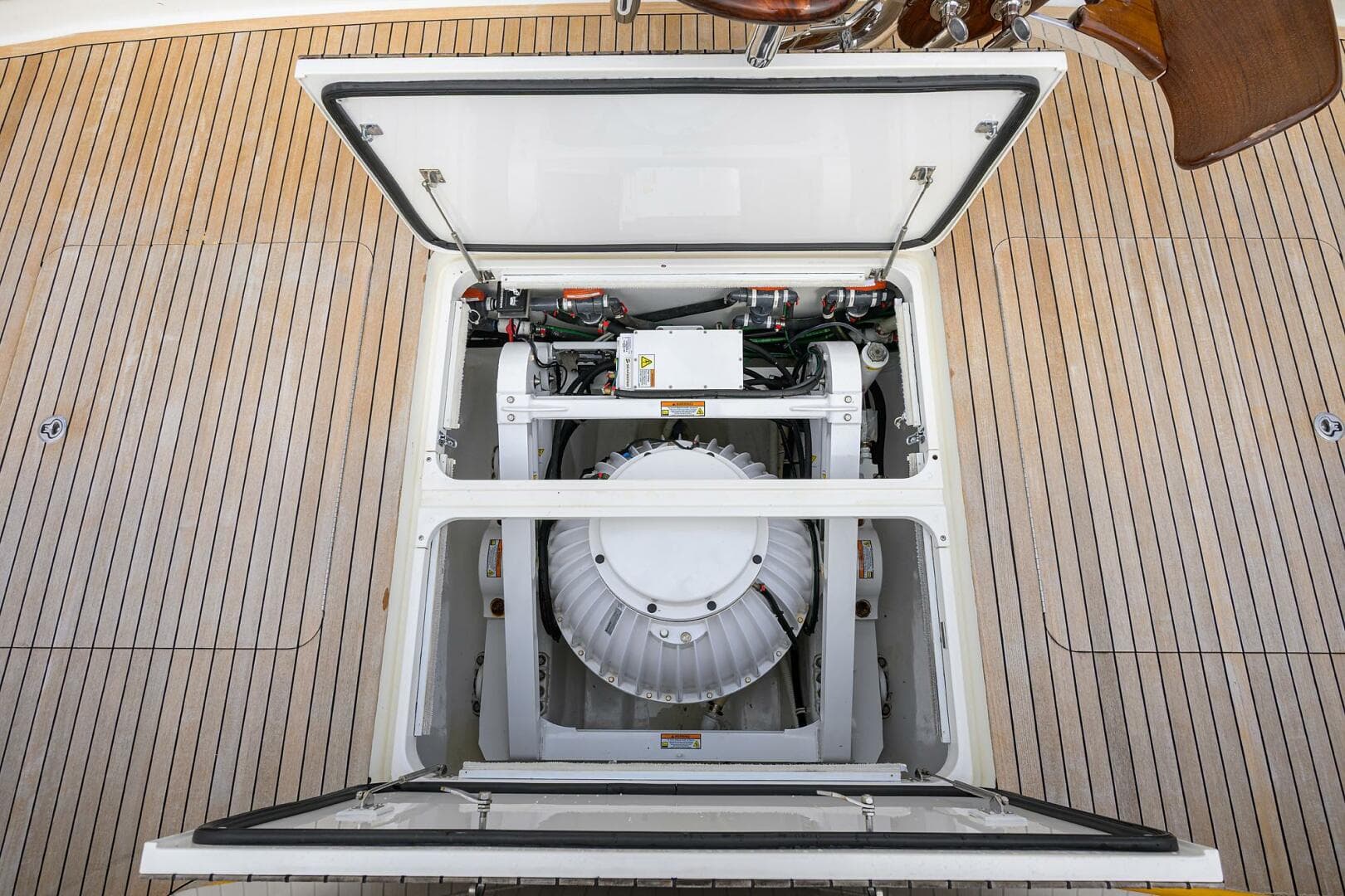 2017 Viking 92 Enclosed Bridge — photo 29