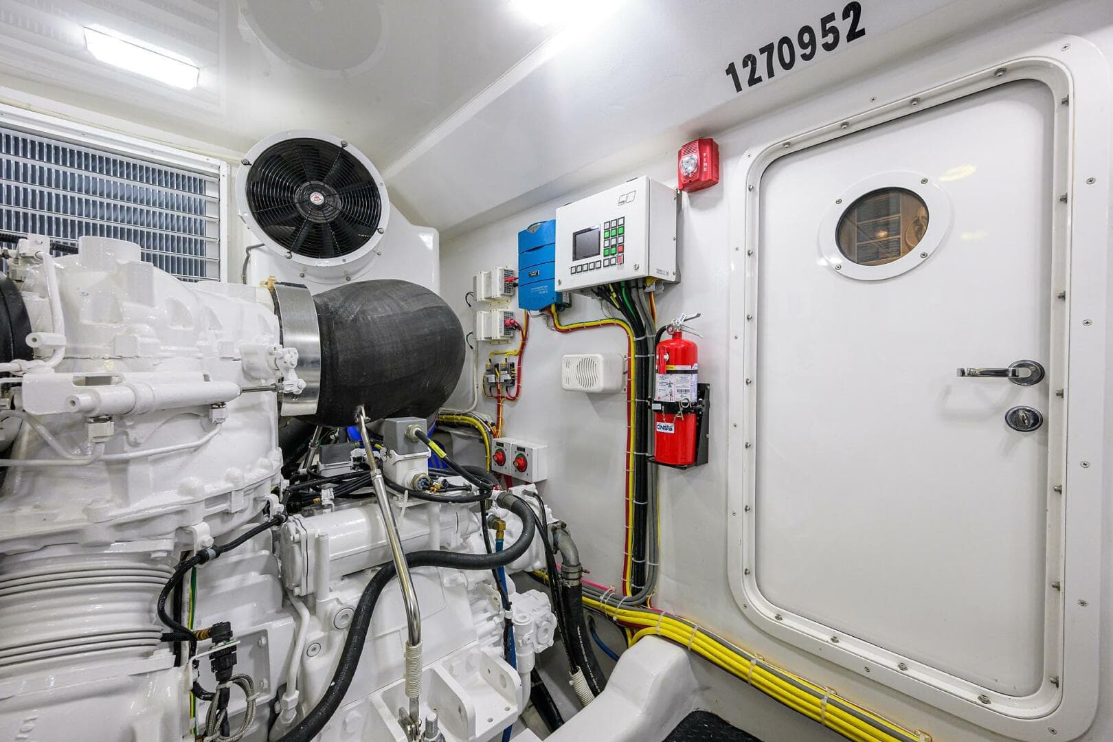 2017 Viking 92 Enclosed Bridge — photo 82