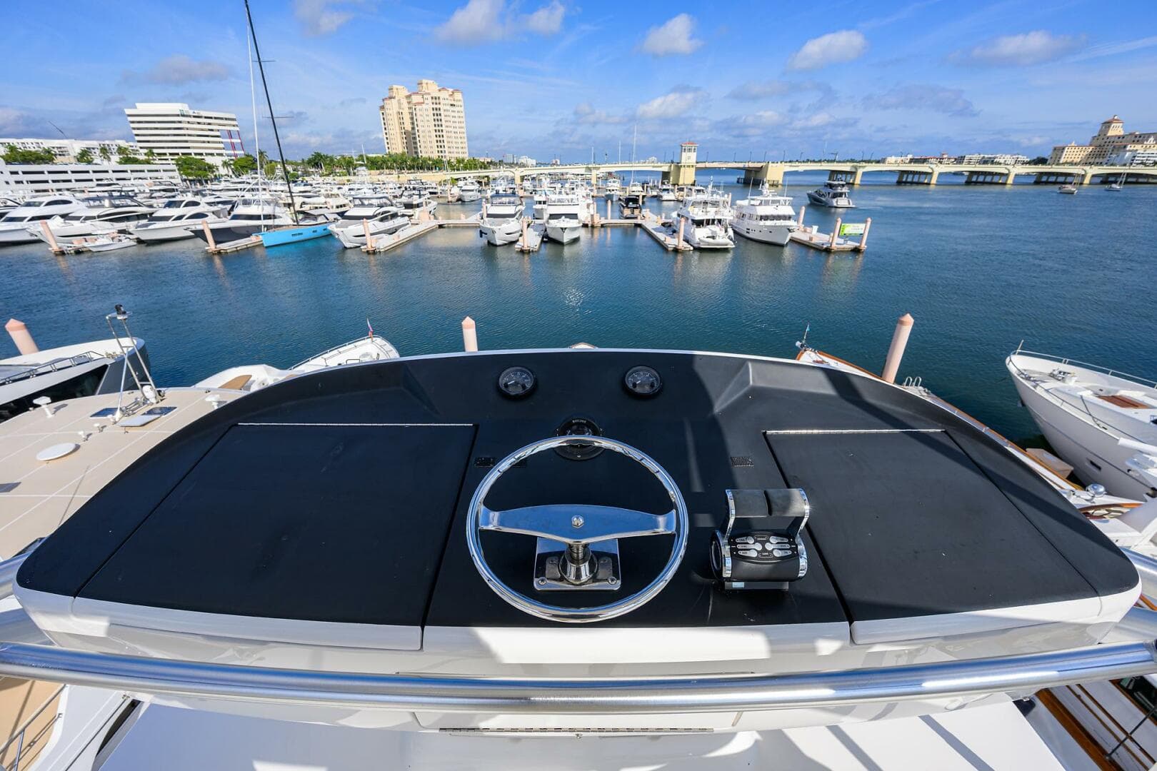 2017 Viking 92 Enclosed Bridge — photo 7