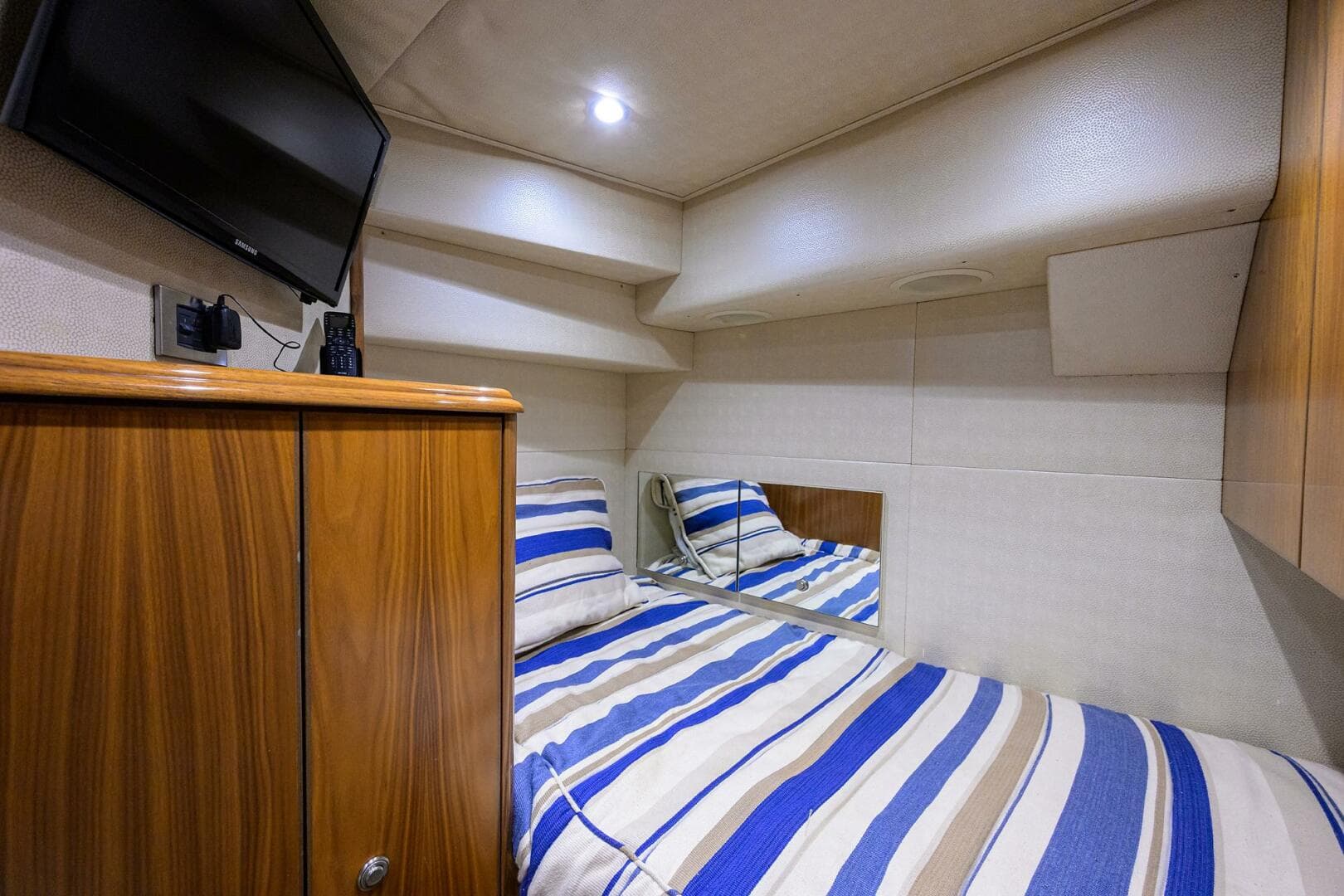 2017 Viking 92 Enclosed Bridge — photo 76