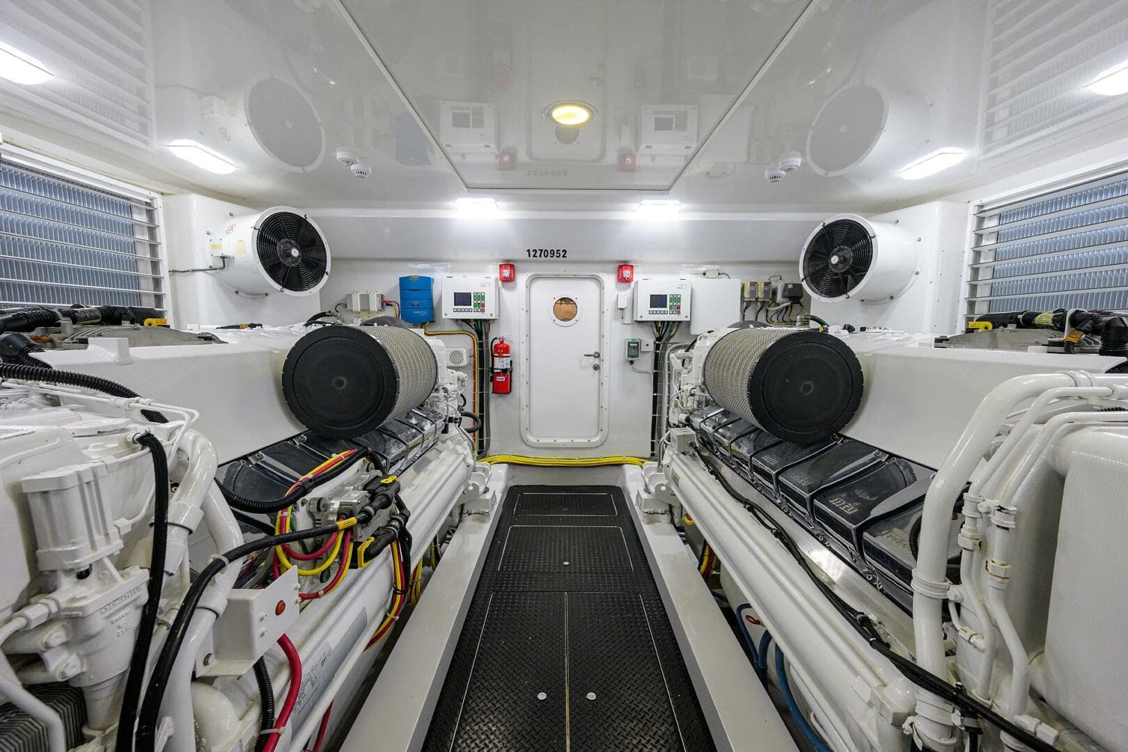 2017 Viking 92 Enclosed Bridge — photo 83