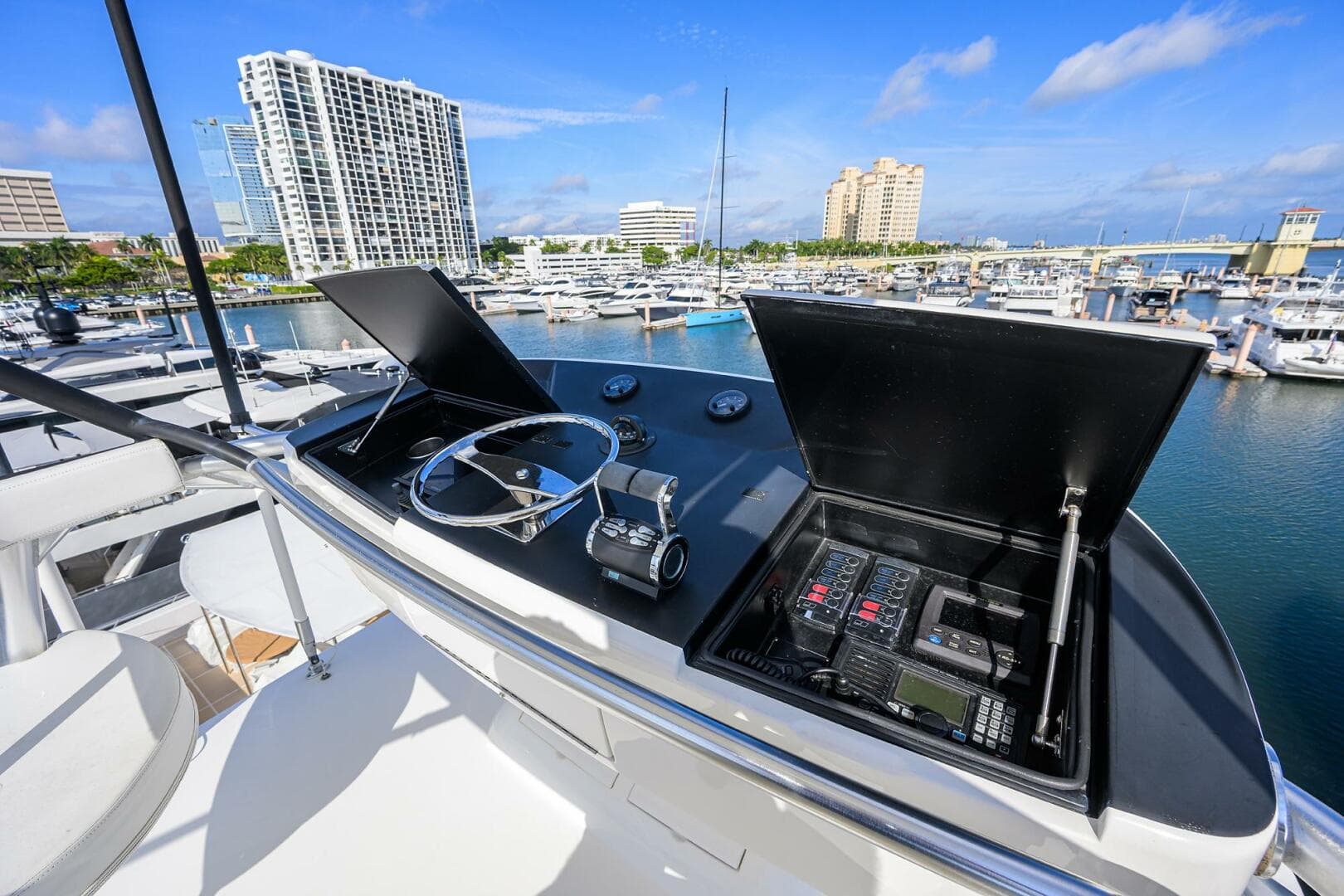 2017 Viking 92 Enclosed Bridge — photo 8