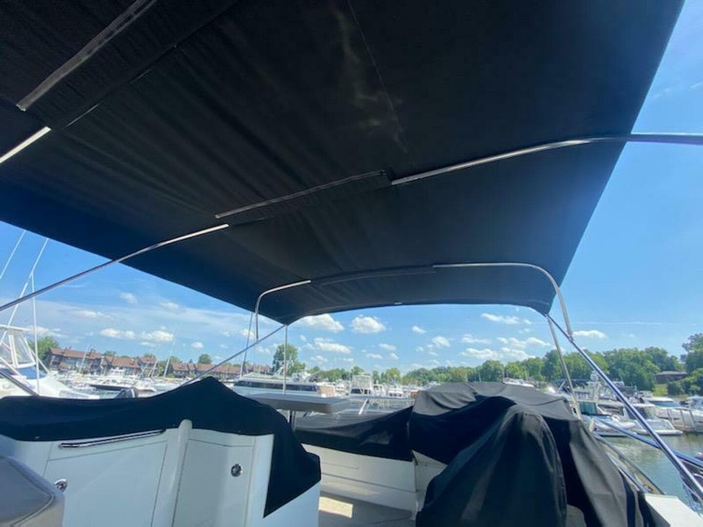 2017 Sea Ray 51 Flybridge — photo 15