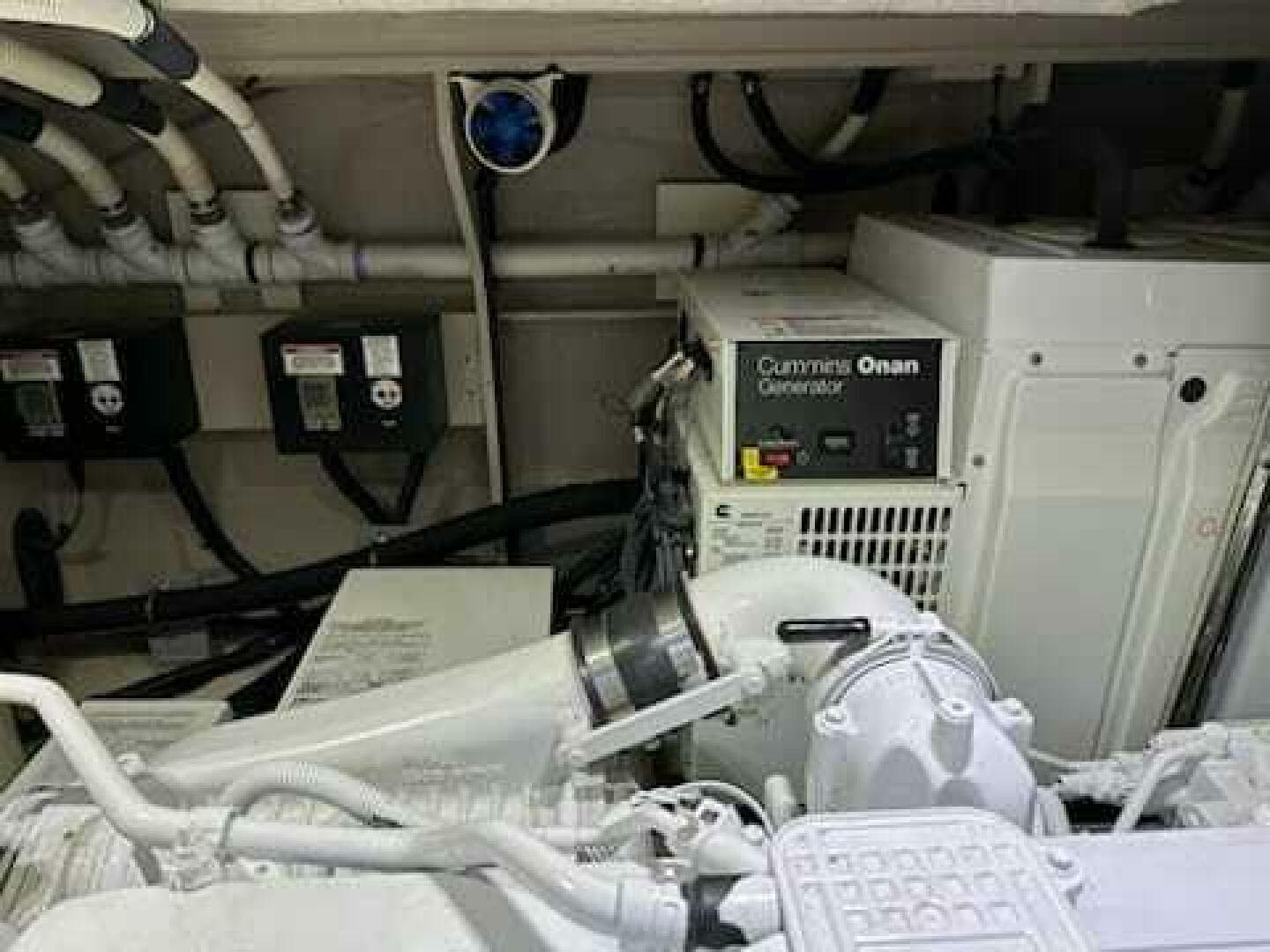 2017 Sea Ray 51 Flybridge — photo 21