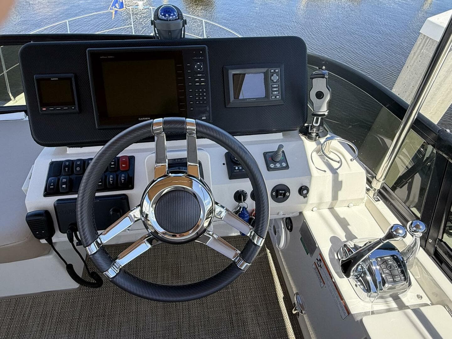 2013 Carver C-34 Command Bridge — photo 23