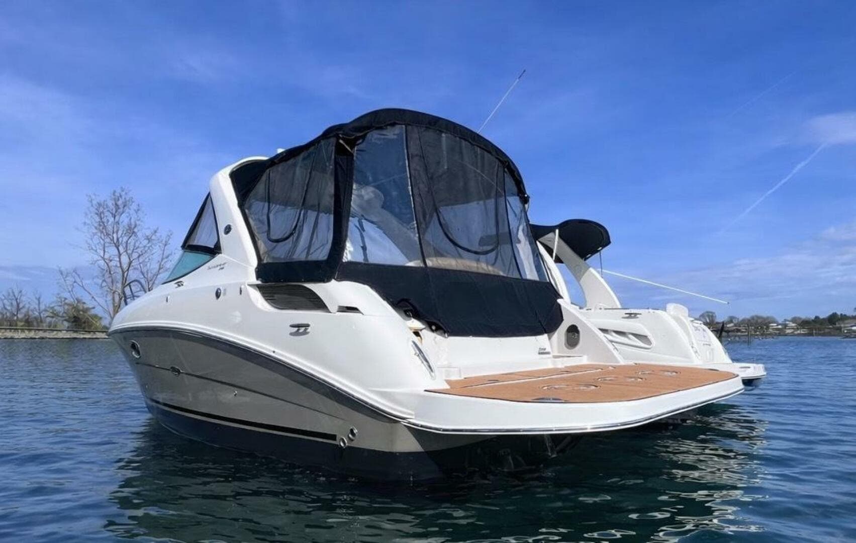 2010 Sea Ray 310 Sundancer — photo 2