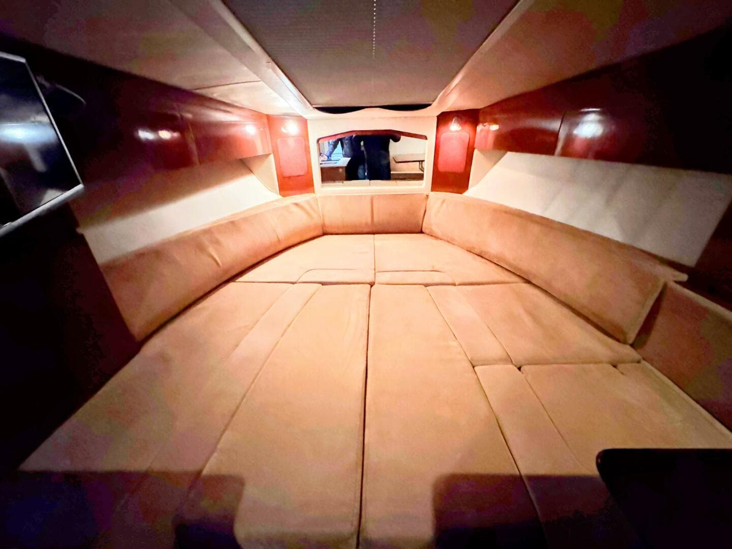 2010 Sea Ray 310 Sundancer — photo 21