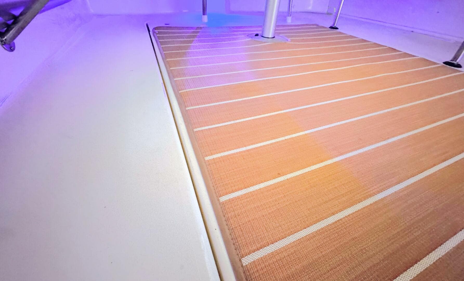 1998 Sea Ray 400 Sundancer — photo 17