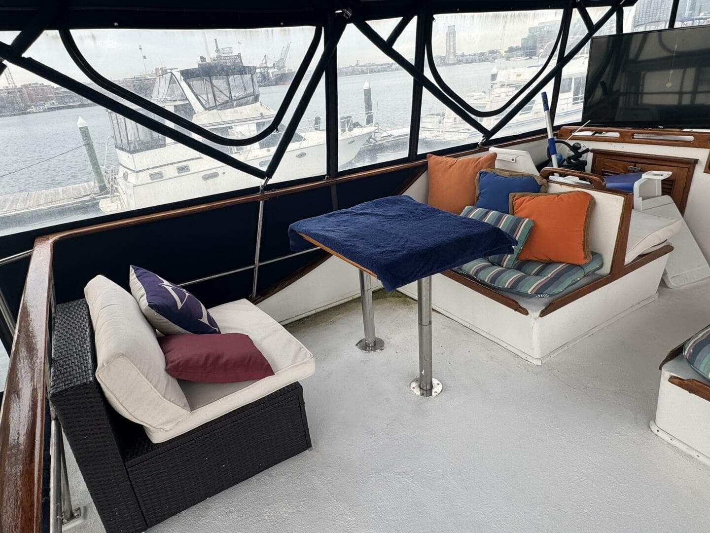 1981 Marine Trader Double Cabin — photo 19