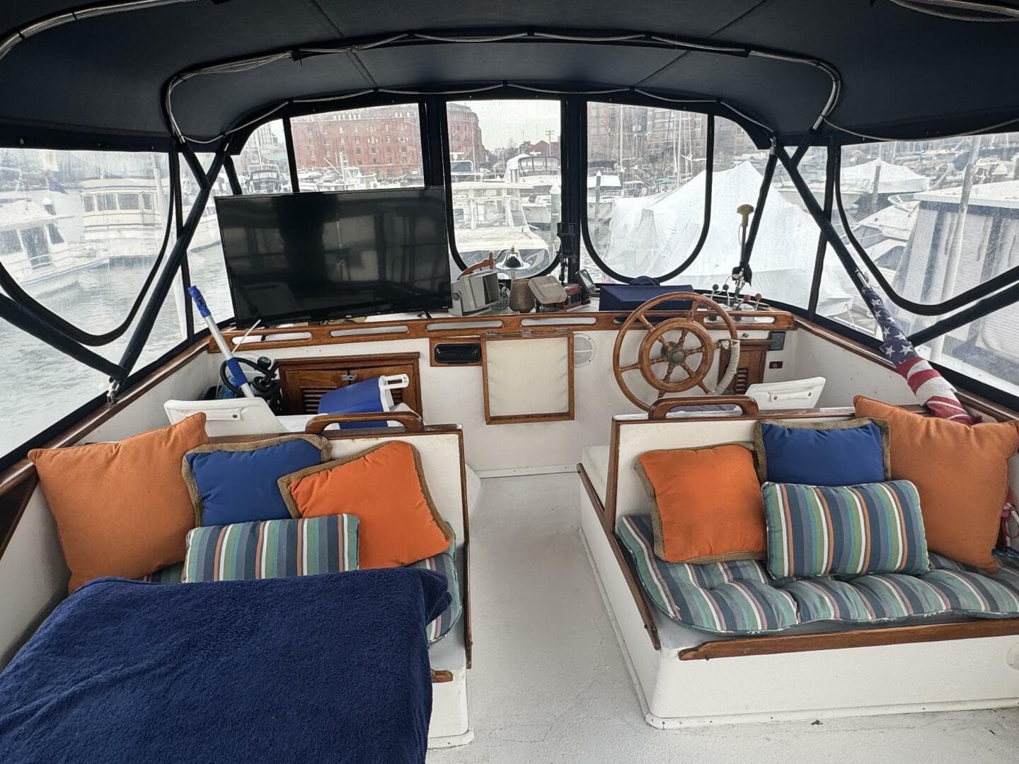 1981 Marine Trader Double Cabin — photo 14