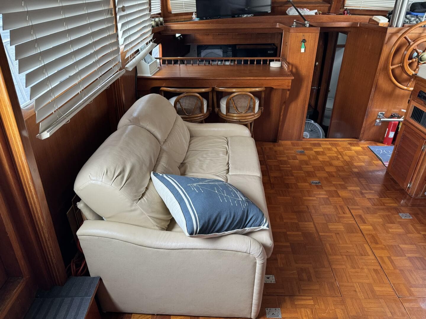 1981 Marine Trader Double Cabin — photo 37